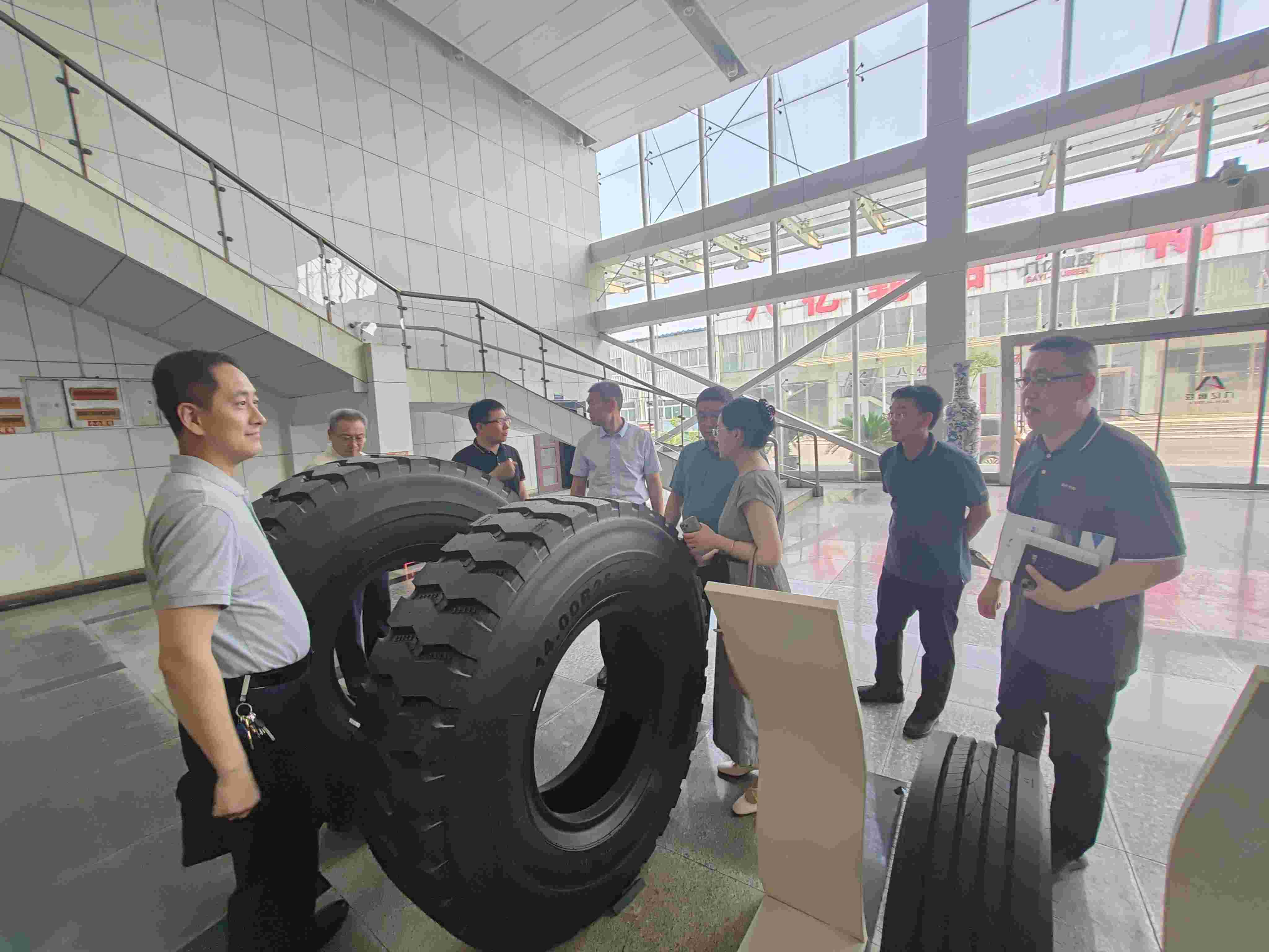 ���f����֪�R�a(ch��n)�࿂��(j��ng)��������ͬ���f���Ј��O(ji��n)�������ֺ͸��^(q��)���I���{��֪�R�a(ch��n)�ຣ��Ʒ�ƽ��O�l(f��)չ��r